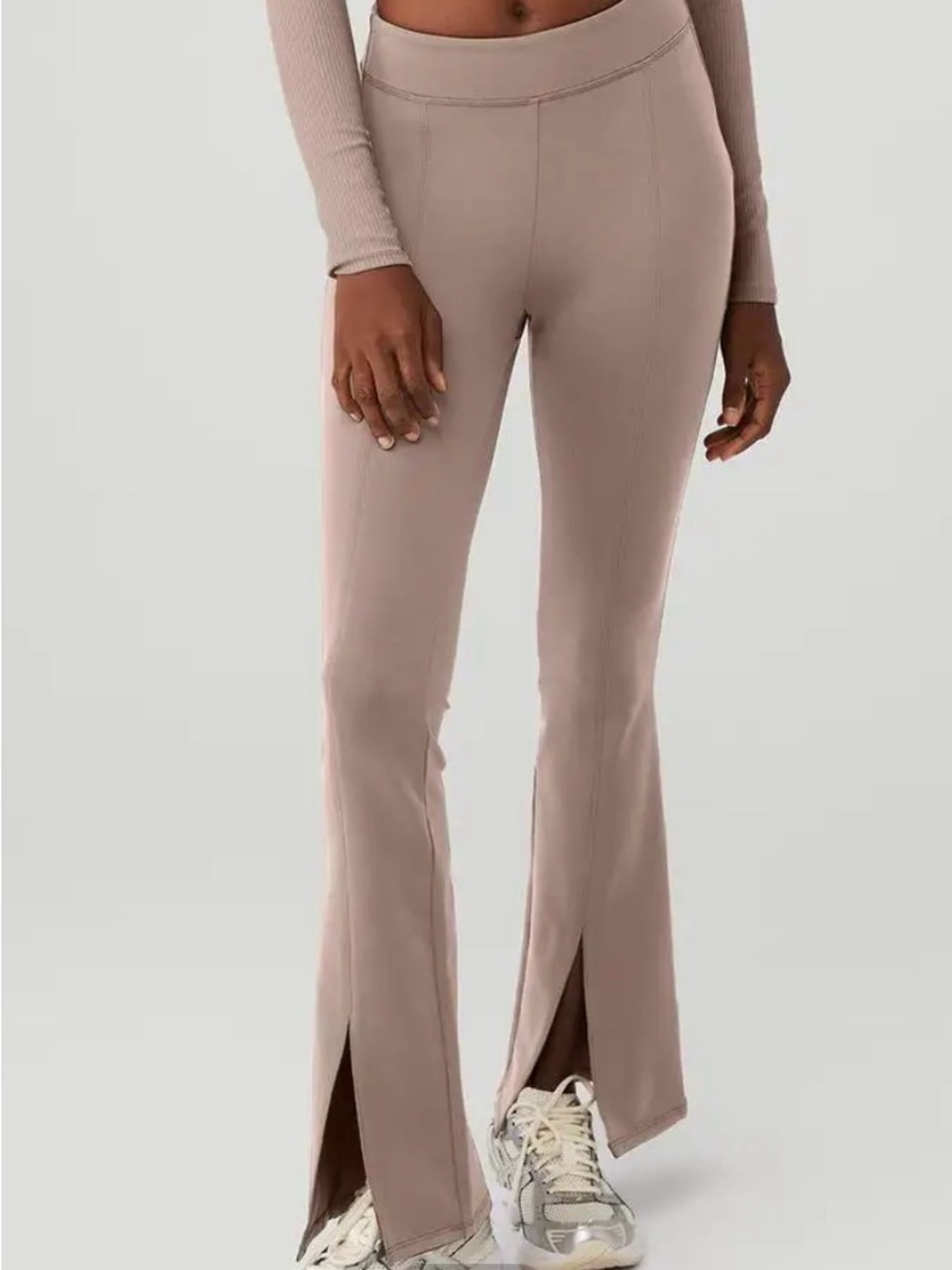 ALO TAUPE SPLIT-HEM LEGGINGS — XS
